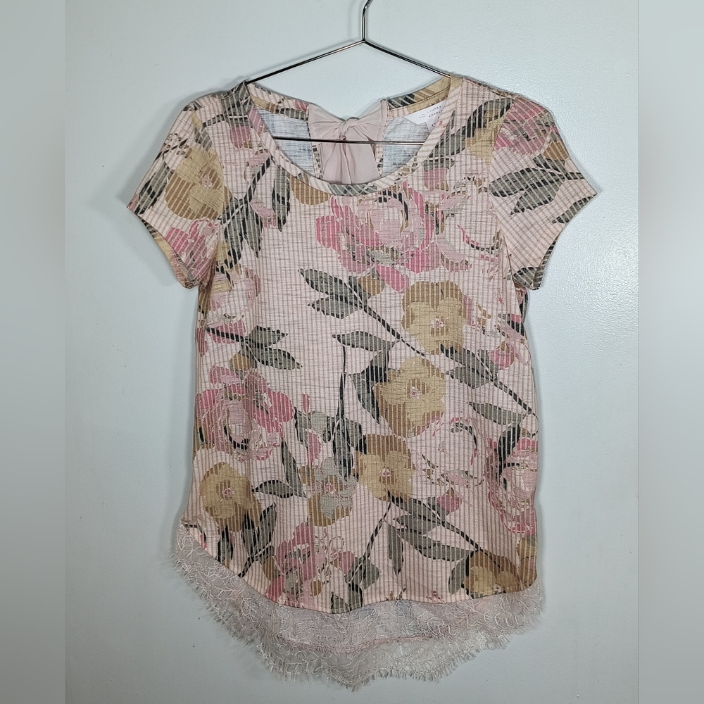 Lauren Conrad Floral Pink And Tan Women's Top with Lace Trim Hem Size XS